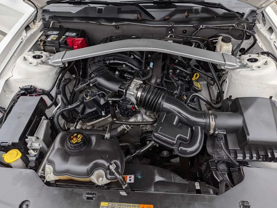 2012 Ford S197 Mustang - Image 10 of 17