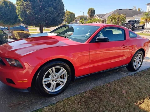 2012 Ford Mustang Deluxe Coupe