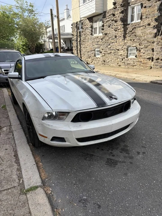 2012 Ford S197 Mustang - Image 2 of 7