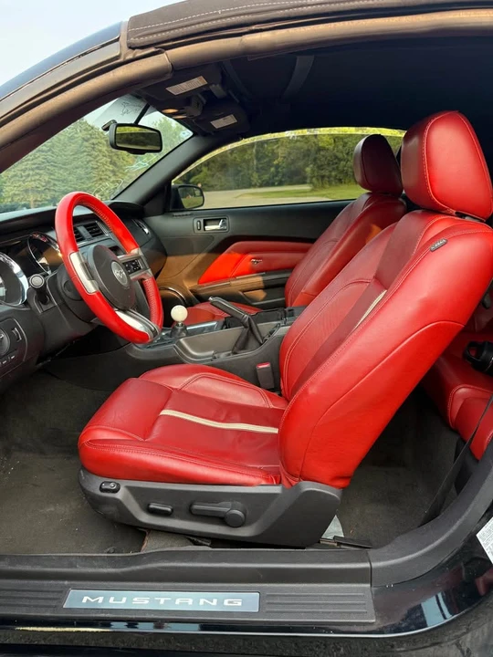2012 Ford S197 Mustang - Image 10 of 13
