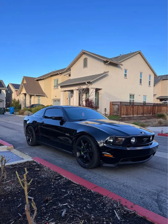 2012 Ford S197 Mustang - Image 2 of 8