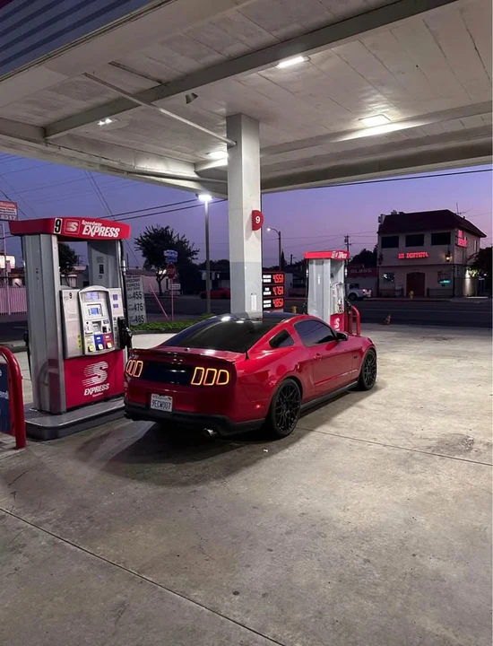 2012 Ford S197 Mustang - Image 2 of 9