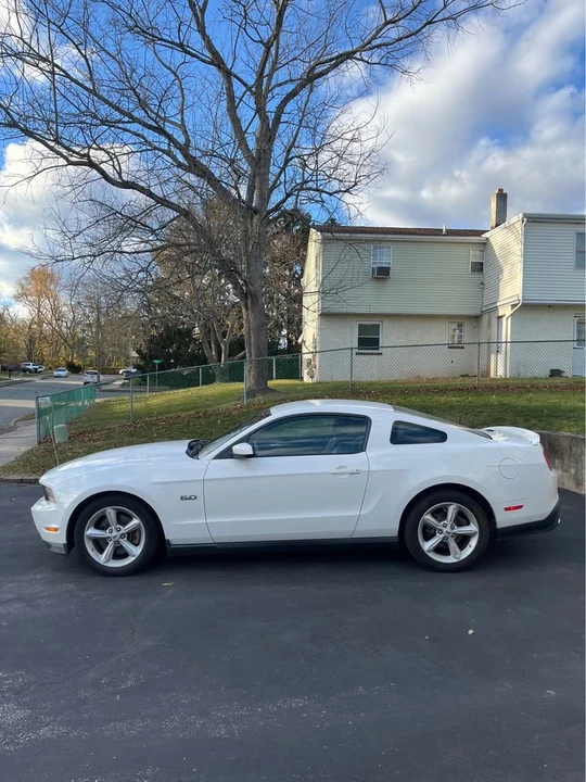 2012 Ford S197 Mustang - Image 2 of 13