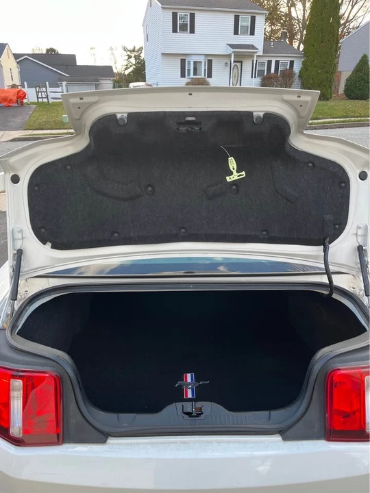 2012 Ford S197 Mustang - Image 11 of 13
