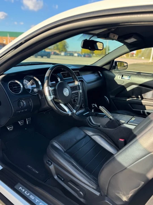 2012 Ford S197 Mustang - Image 10 of 16