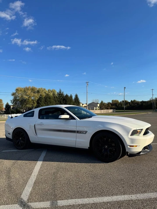 2012 Ford S197 Mustang - Image 5 of 16