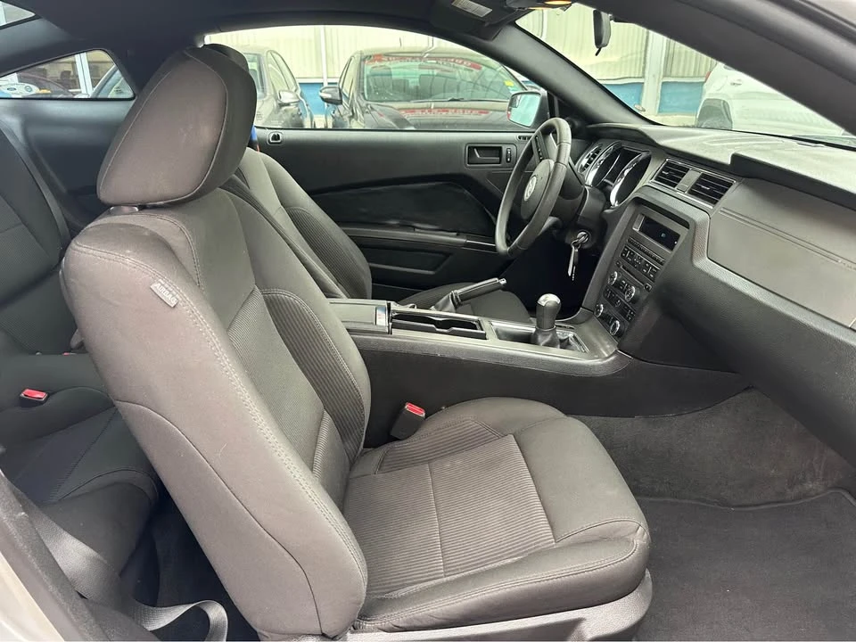 2012 Ford S197 Mustang - Image 13 of 15