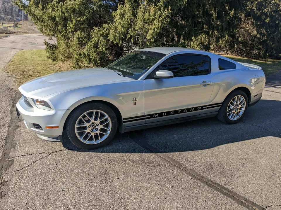 2012 Ford S197 Mustang - Image 4 of 8