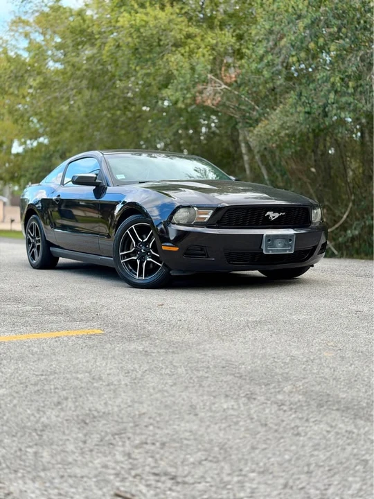 2012 Ford S197 Mustang - Image 2 of 12