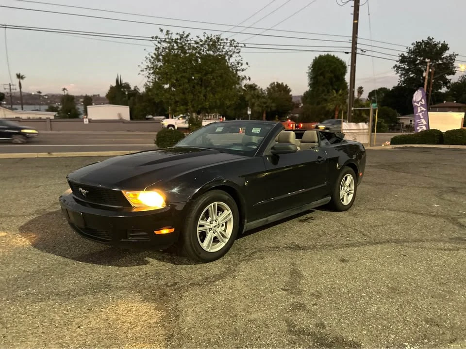 2012 Ford S197 Mustang - Image 2 of 7