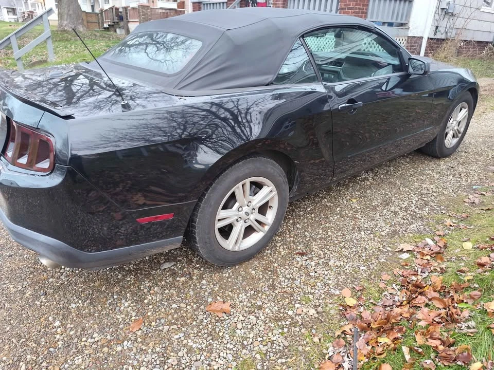 2012 Ford S197 Mustang - Image 6 of 16