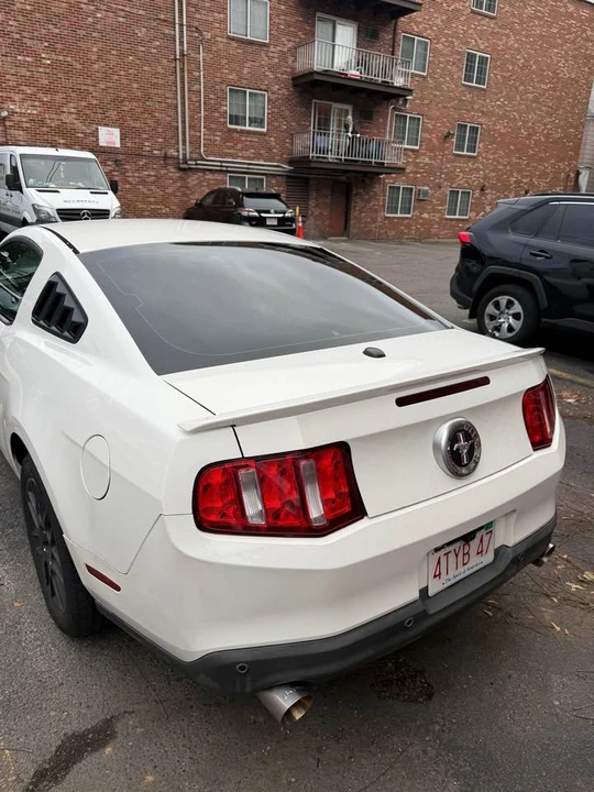 2012 Ford S197 Mustang - Image 2 of 7