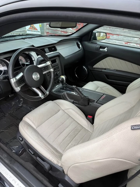 2012 Ford S197 Mustang - Image 7 of 9