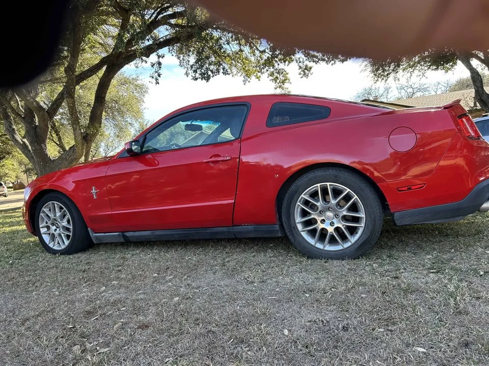 2012 Ford S197 Mustang - Image 4 of 8