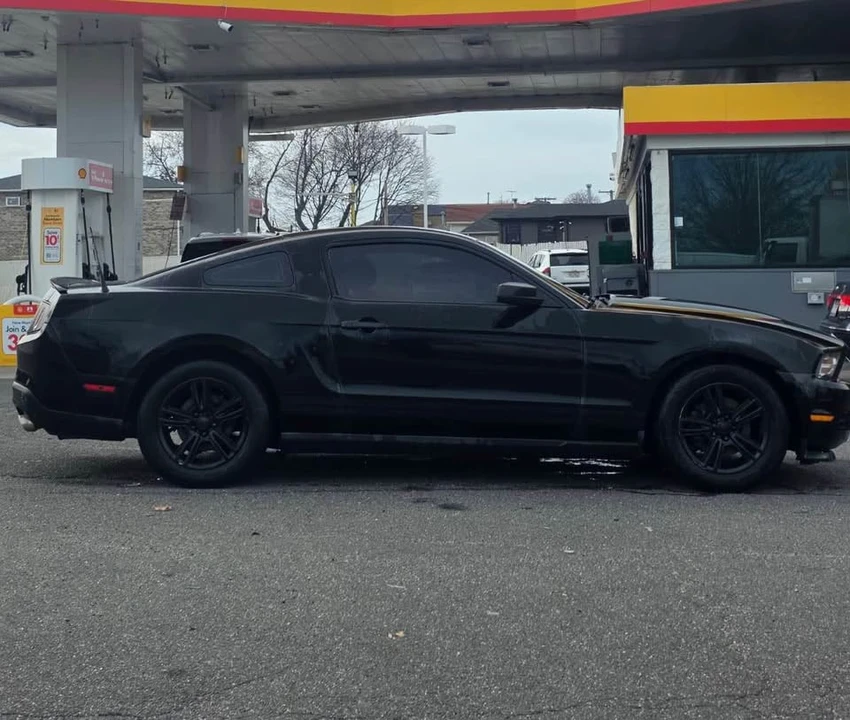 2012 Ford S197 Mustang - Image 6 of 9