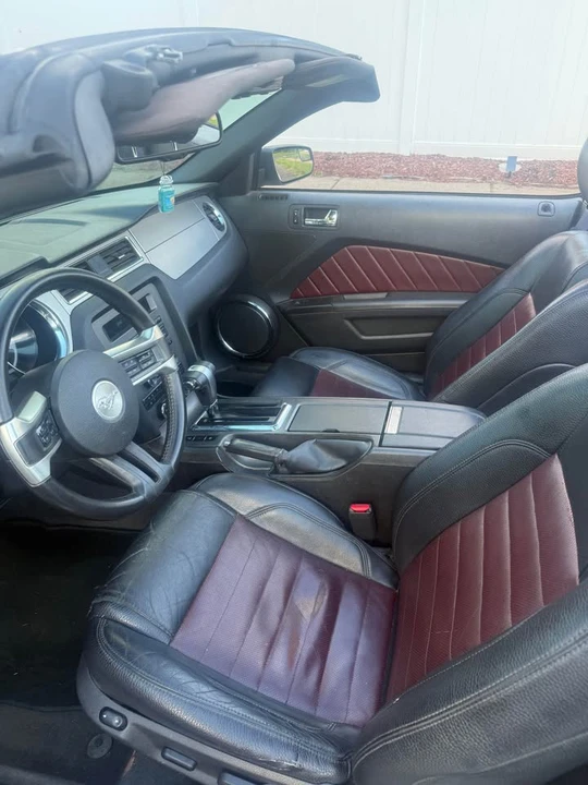2012 Ford S197 Mustang - Image 13 of 15