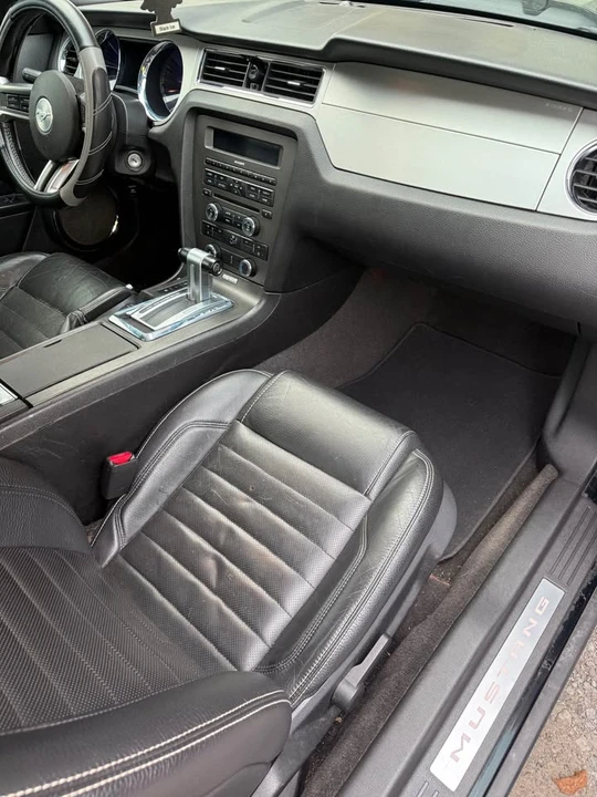 2012 Ford S197 Mustang - Image 8 of 11