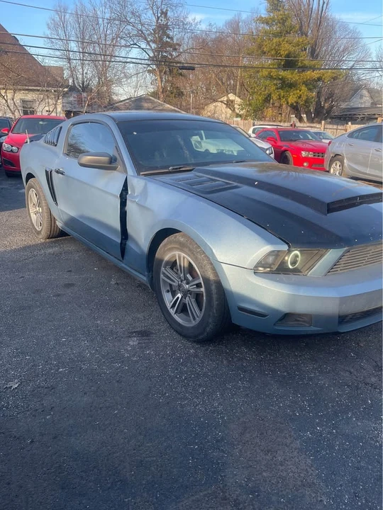 2012 Ford S197 Mustang - Image 2 of 10