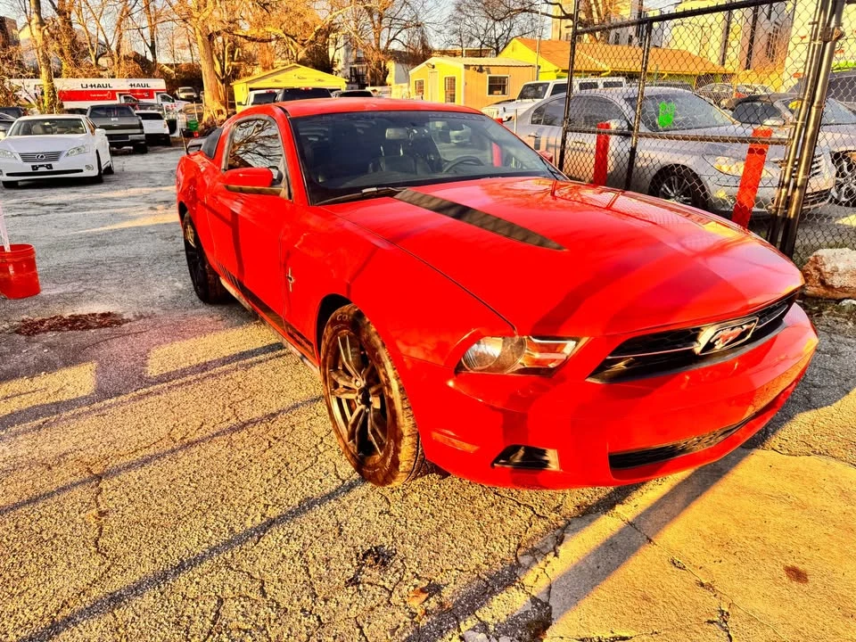 2012 Ford S197 Mustang - Image 2 of 9
