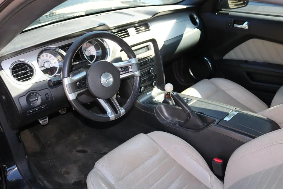 2012 Ford S197 Mustang - Image 11 of 14
