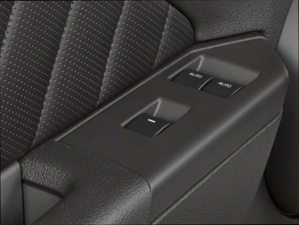 2012 Ford S197 Mustang - Image 6 of 8