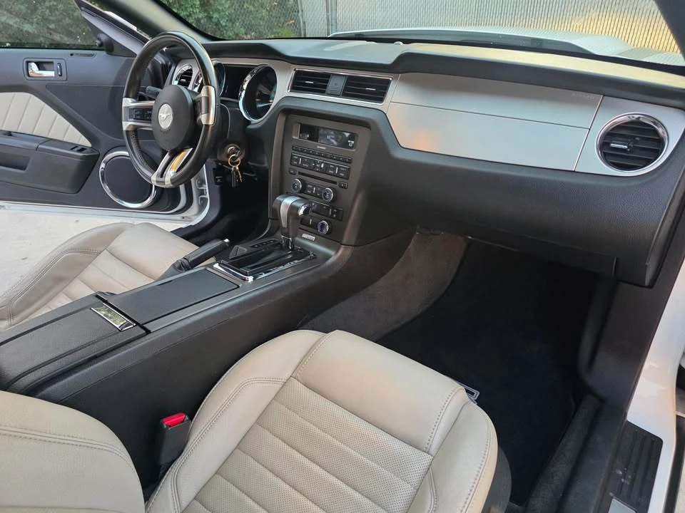 2012 Ford S197 Mustang - Image 6 of 8