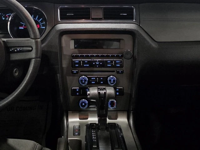 2012 Ford S197 Mustang - Image 10 of 20