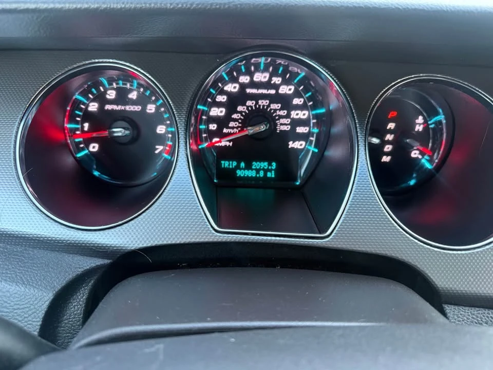 2012 Ford Taurus 6th Gen - Image 13 of 14