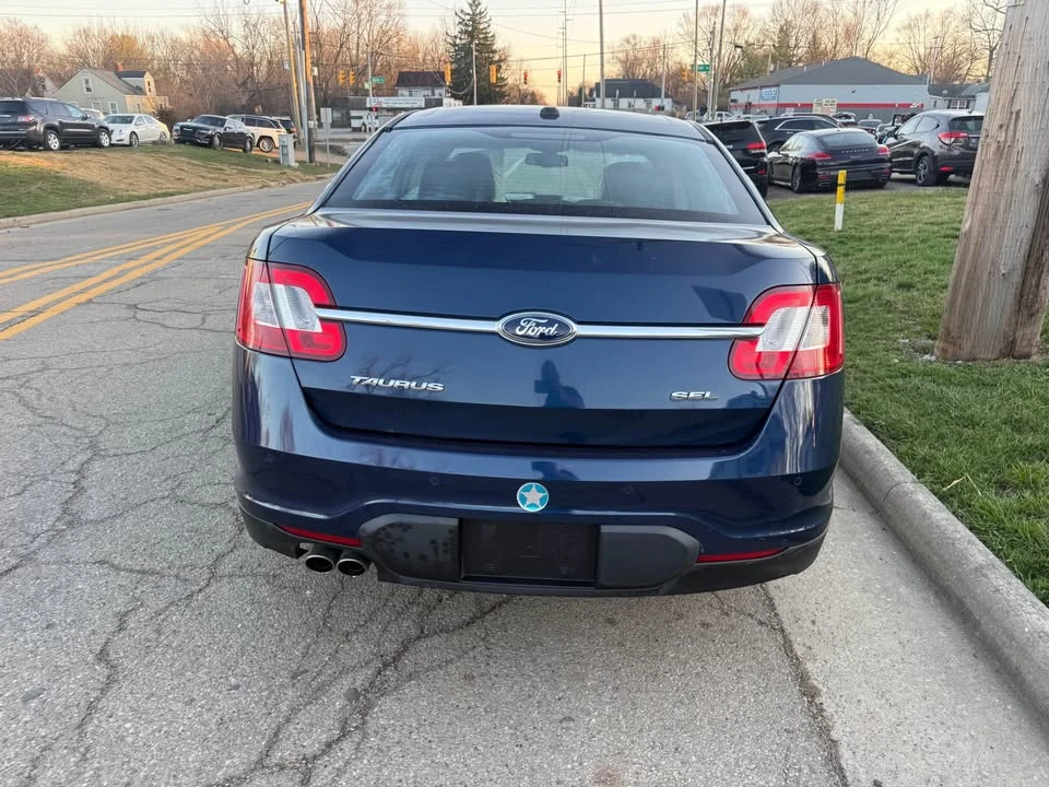 2012 Ford Taurus 6th Gen - Image 5 of 14