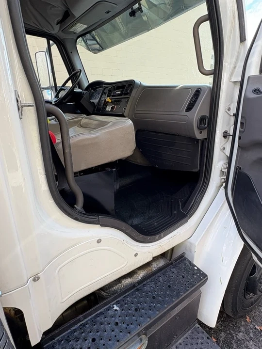 2012 Freightliner - Image 11 of 21