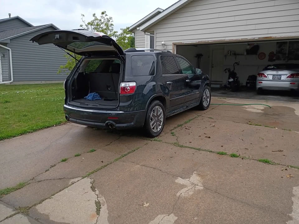 2012 GMC Acadia - Image 3 of 11
