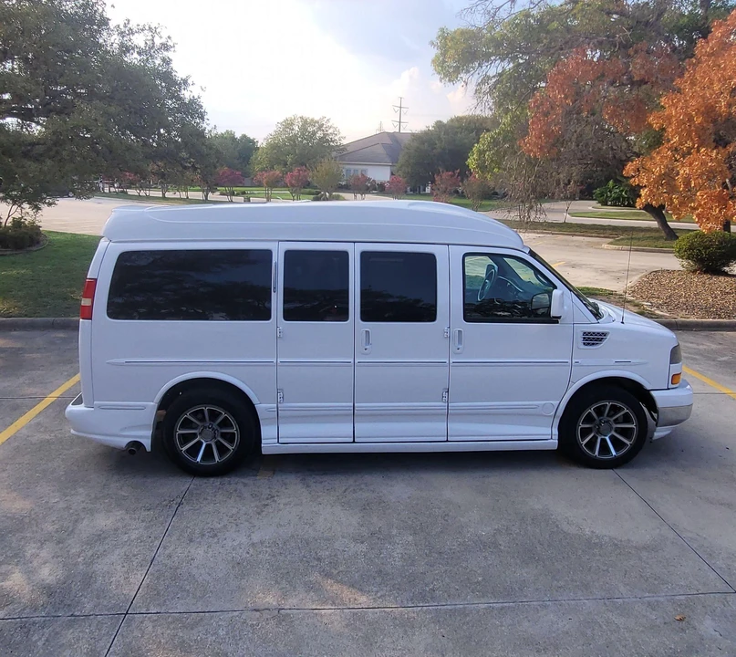 2012 GMC Savana - Image 14 of 31