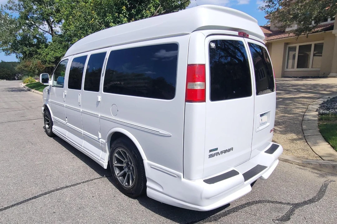 2012 GMC Savana - Image 4 of 31
