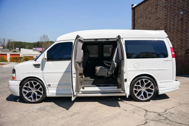 2012 GMC Savana - Image 7 of 21