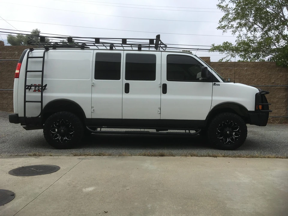 2012 GMC Savana - Image 18 of 31