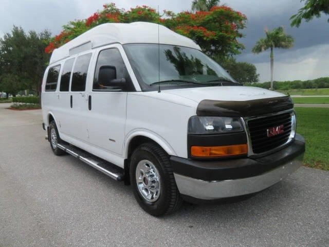 2012 GMC Savana - Image 9 of 12