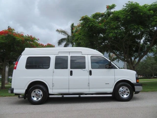 2012 GMC Savana - Image 6 of 12