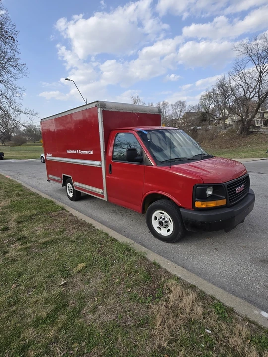 2012 GMC Savana - Image 4 of 10