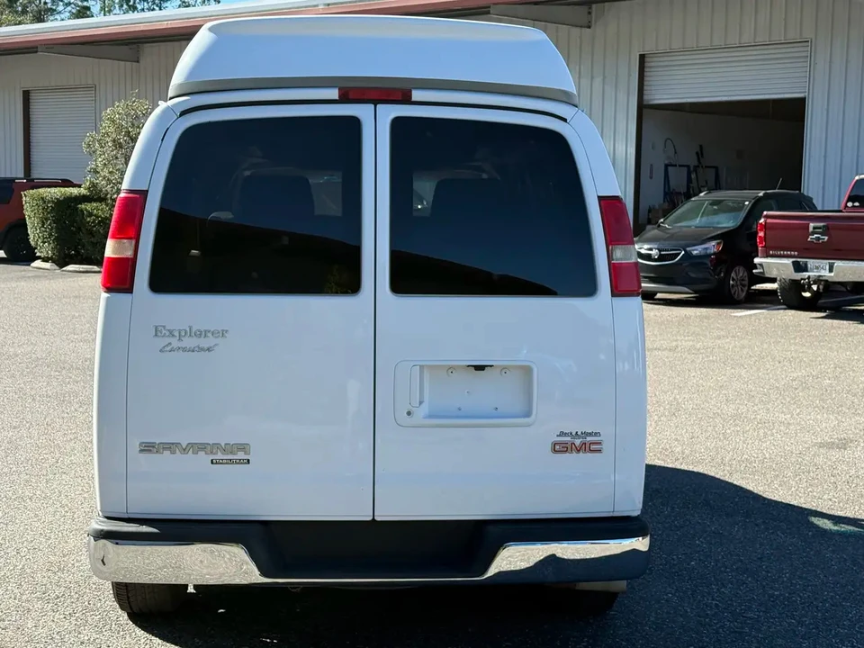 2012 GMC Savana - Image 4 of 21