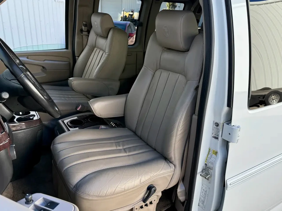 2012 GMC Savana - Image 19 of 21