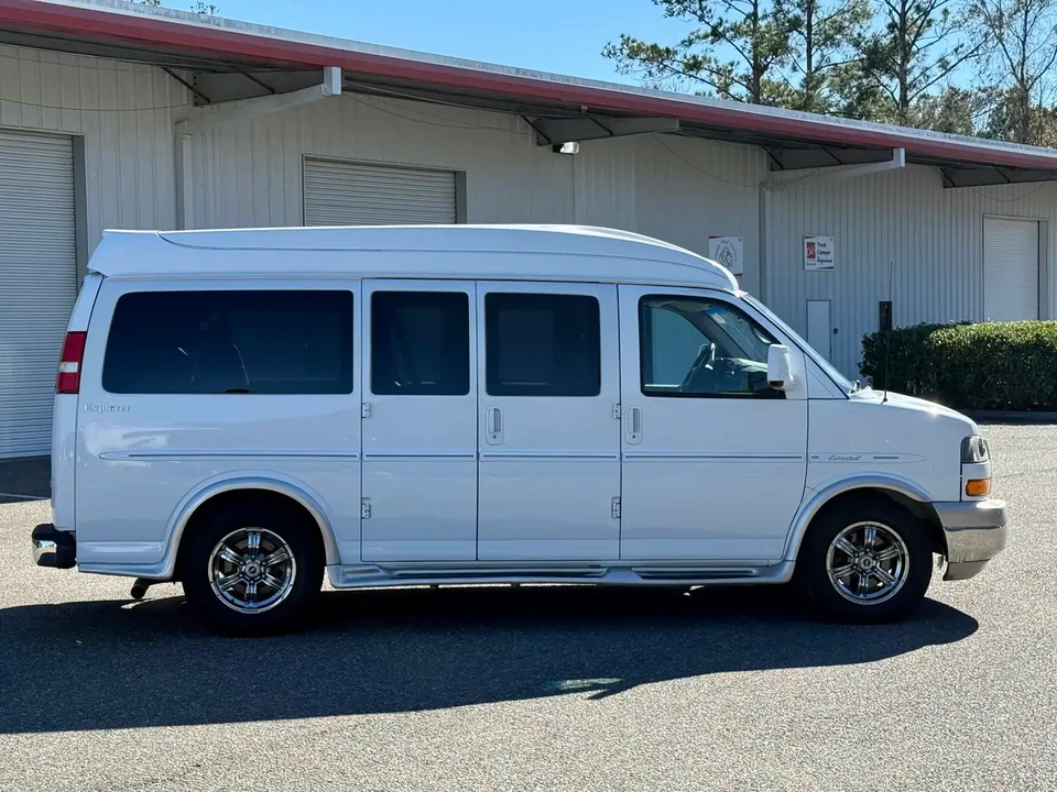 2012 GMC Savana - Image 6 of 21
