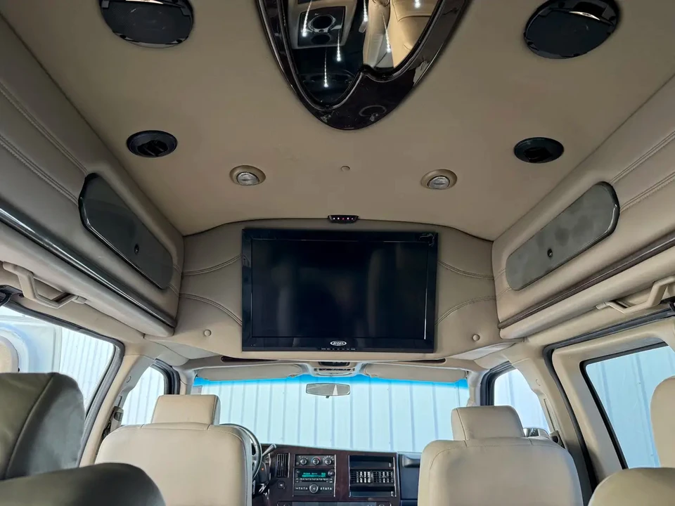 2012 GMC Savana - Image 17 of 21