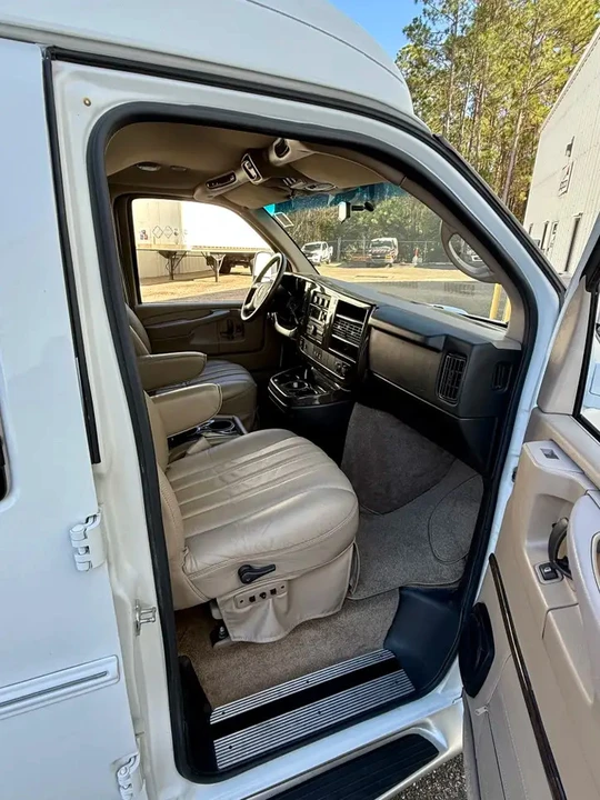 2012 GMC Savana - Image 20 of 21