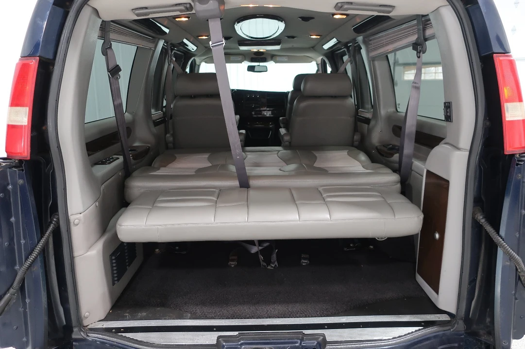 2012 GMC Savana - Image 10 of 21