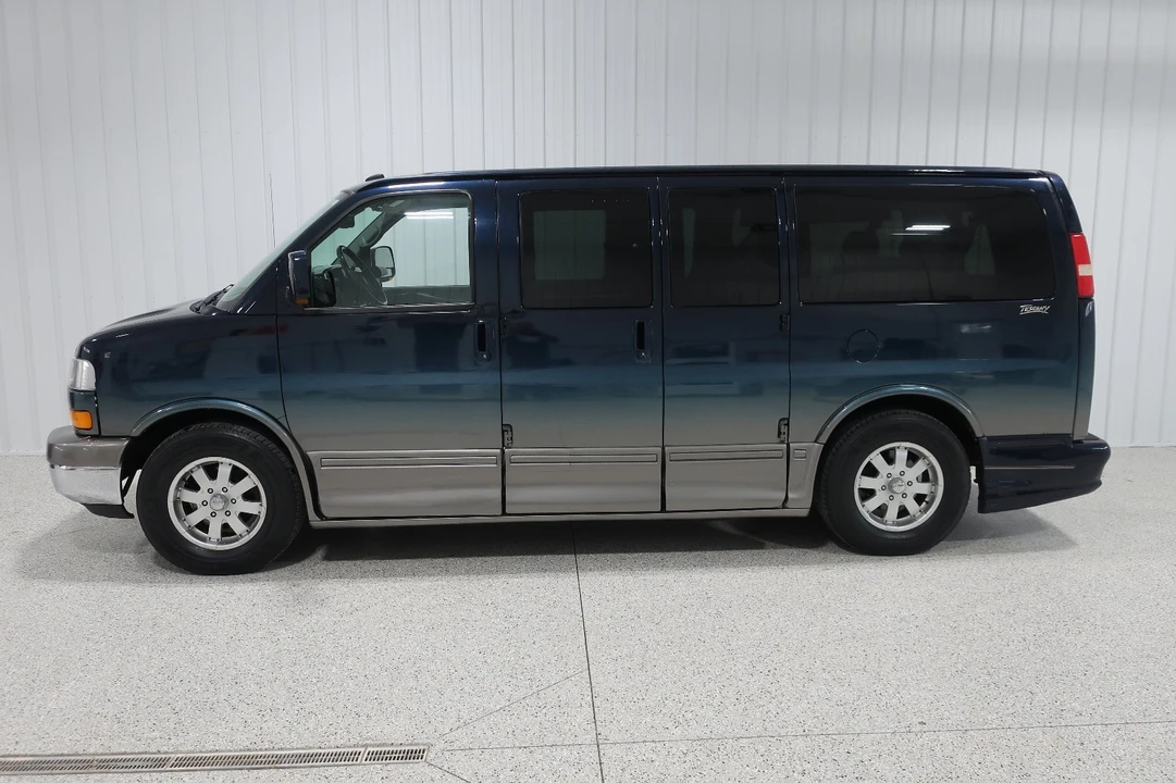 2012 GMC Savana - Image 3 of 21