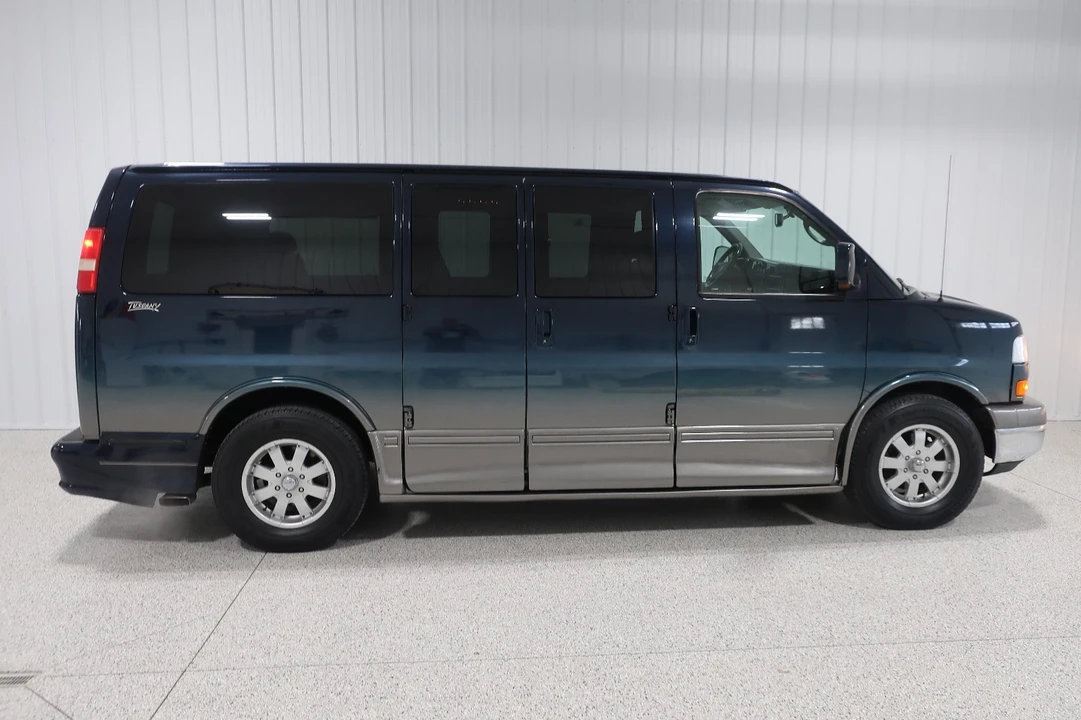 2012 GMC Savana - Image 5 of 21