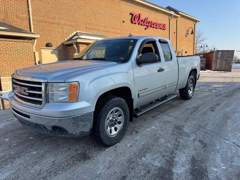 2012 GMC Sierra 2nd Gen - Image 2 of 19