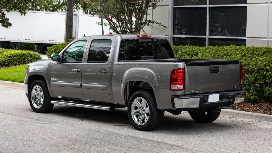 2012 GMC Sierra 3rd Gen - Image 2 of 31