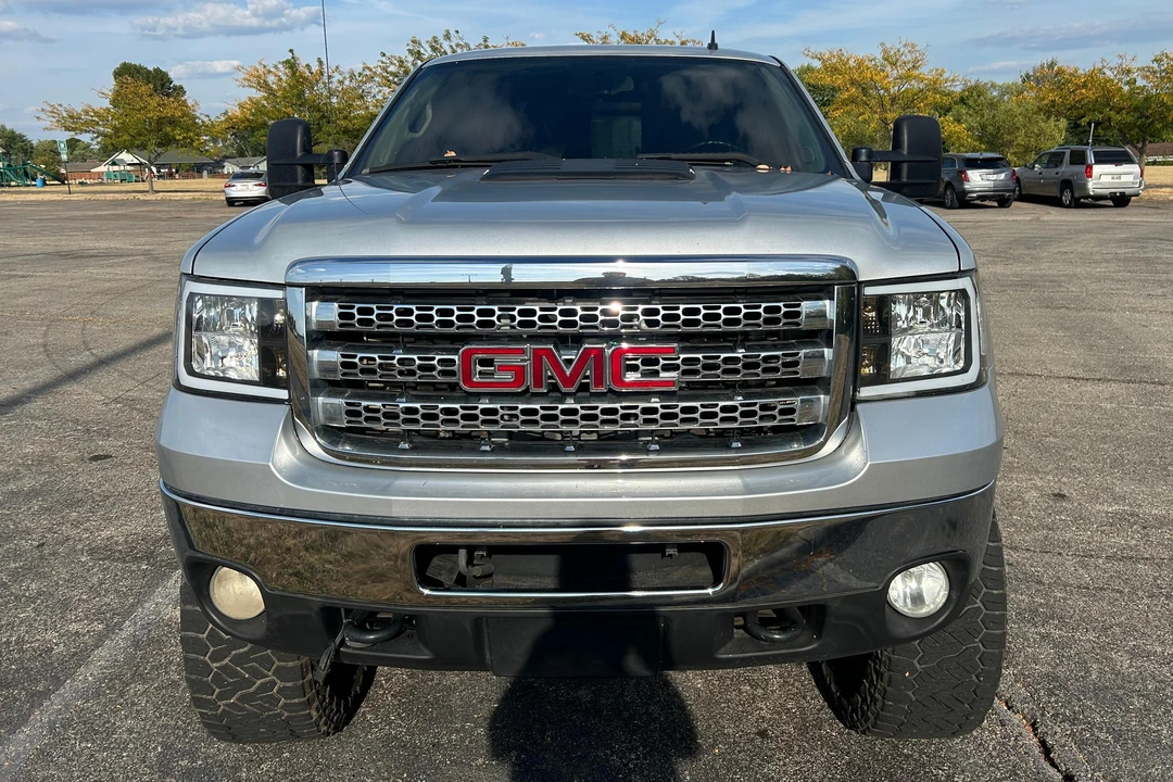 2012 GMC Sierra Heavy Duty 2nd Gen - Image 2 of 31