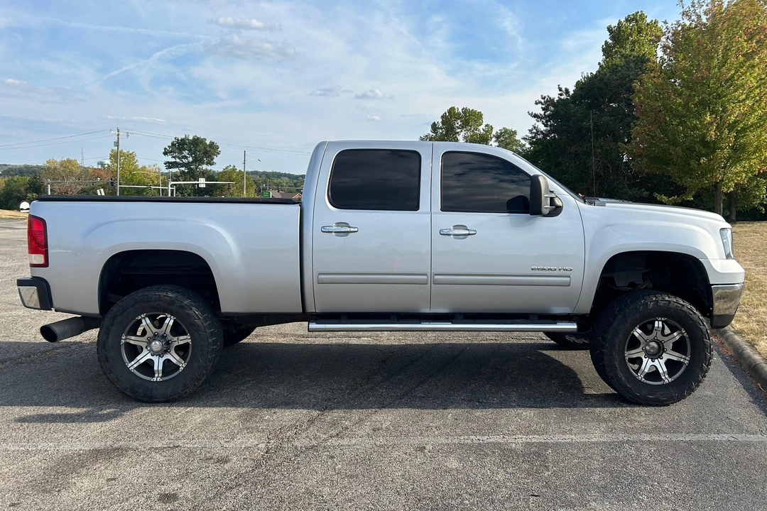 2012 GMC Sierra Heavy Duty 2nd Gen - Image 3 of 31